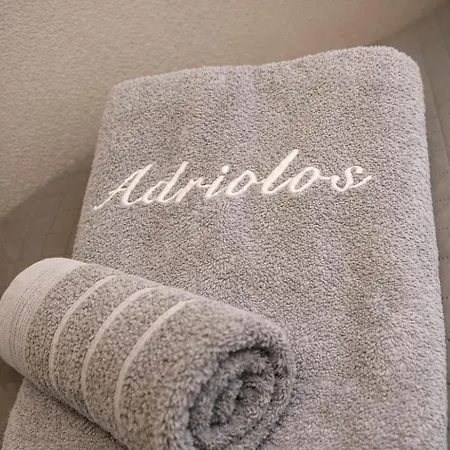 Adriolos アパートホテル リアパデス
